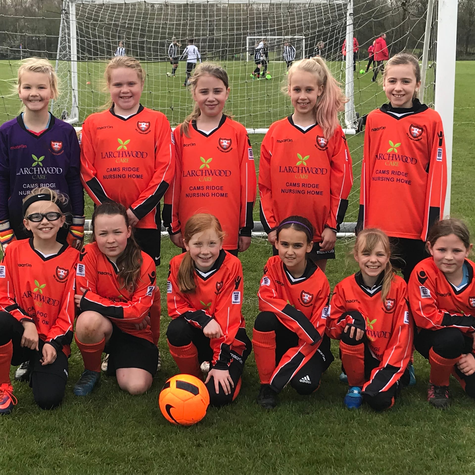 Cams Ridge Care Home in Fareham has sponsored AFC Portchester Youth FC Under 14 girls team.